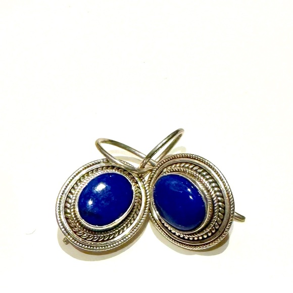 Gorgeous blue Lapis Lazuli earrings set in Silver. Matching necklace available. - Picture 2 of 2
